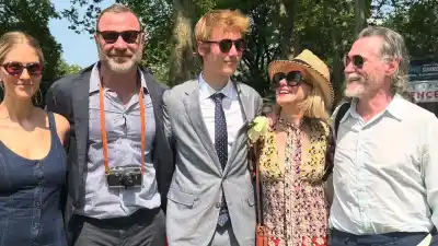 Naomi-Watts-and-Liev-Schreibers-Blended-Family-Album