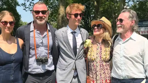 Naomi-Watts-and-Liev-Schreibers-Blended-Family-Album