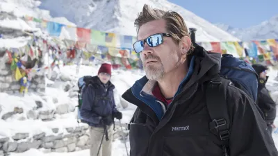 Netflix Is Losing One of the Most Intense Movies I ve Ever Seen and It Has an All Star Cast everest_WPNbT3