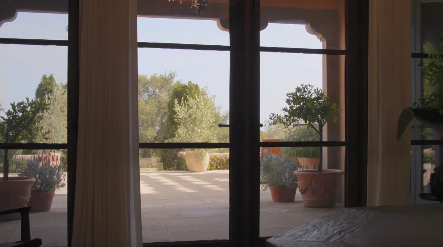 Netflix-Meghan-Markle-French-Doors