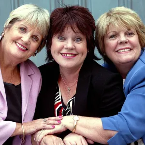 Ozzy Osbournes Sisters Share Final Texts With Late Rock Star