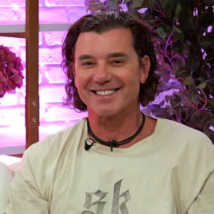 Promo Gavin Rossdale Reacts to Coldplay Kiss Cam Mess