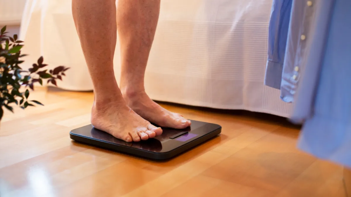 RunSTAR smart scale with color display and app syncing