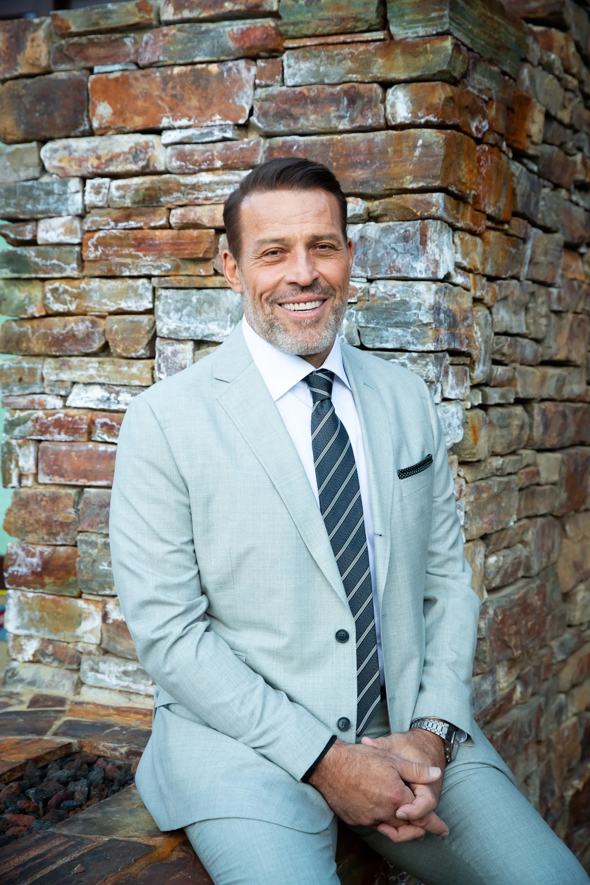 Tony Robbins Headshot