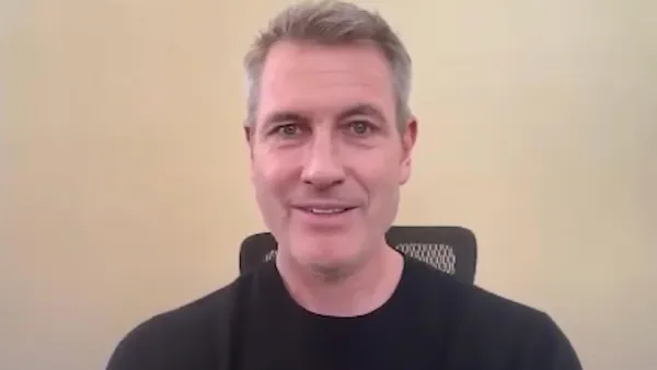 Who Is Andy Byron CEO at Coldplay Concert 007