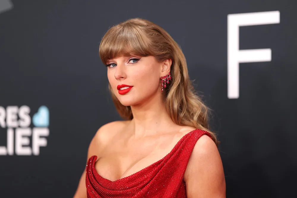 Why Fans Think Taylor Swift Made a Secret Cameo in Happy Gilmore 2 With Travis Kelce 006 009