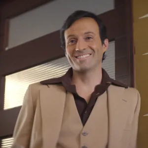 Pablo Cruz interpreta a Roberto Gómez Bolaños en 'Chespirito: Sin querer queriendo'