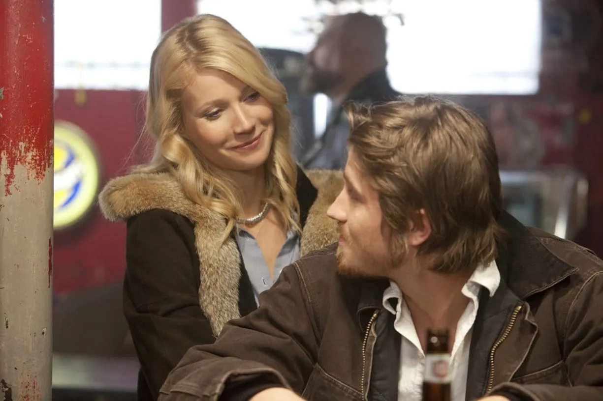 Gwyneth Paltrow and Garrett Hedlund in Country Strong