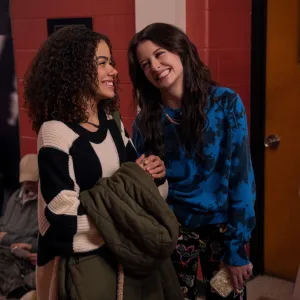 Sara Waisglass Tells Ginny and Georgia Haters to Watch the Show