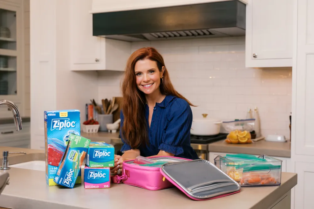 Reba's JoAnna Garcia Teases 'Happy's Place' Debut 'In the Very Near Future'