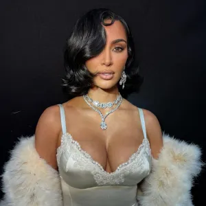 Kim Kardashian Wears Elizabeth Taylor’s Personal Earrings in Demna’s Final Balenciaga Show