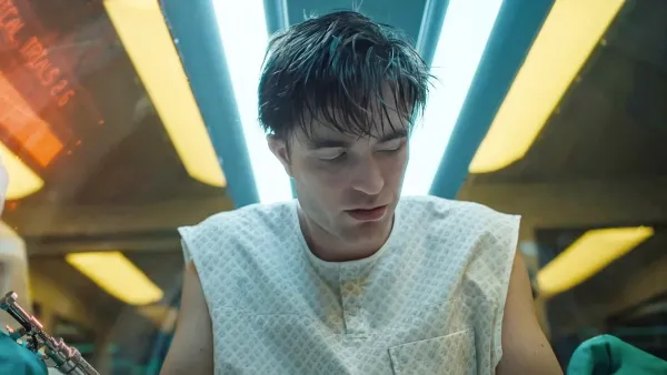 Robert Pattinson in Mickey 17