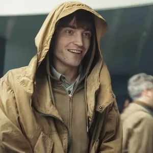 Robert Pattinson in MIckey 17