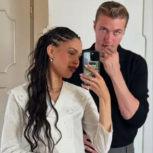 Influencer Nara Smith Says ‘There’s Nothing Traditional’ About Marriage to Husband Lucky Blue: ‘We Split Chores 50/50’