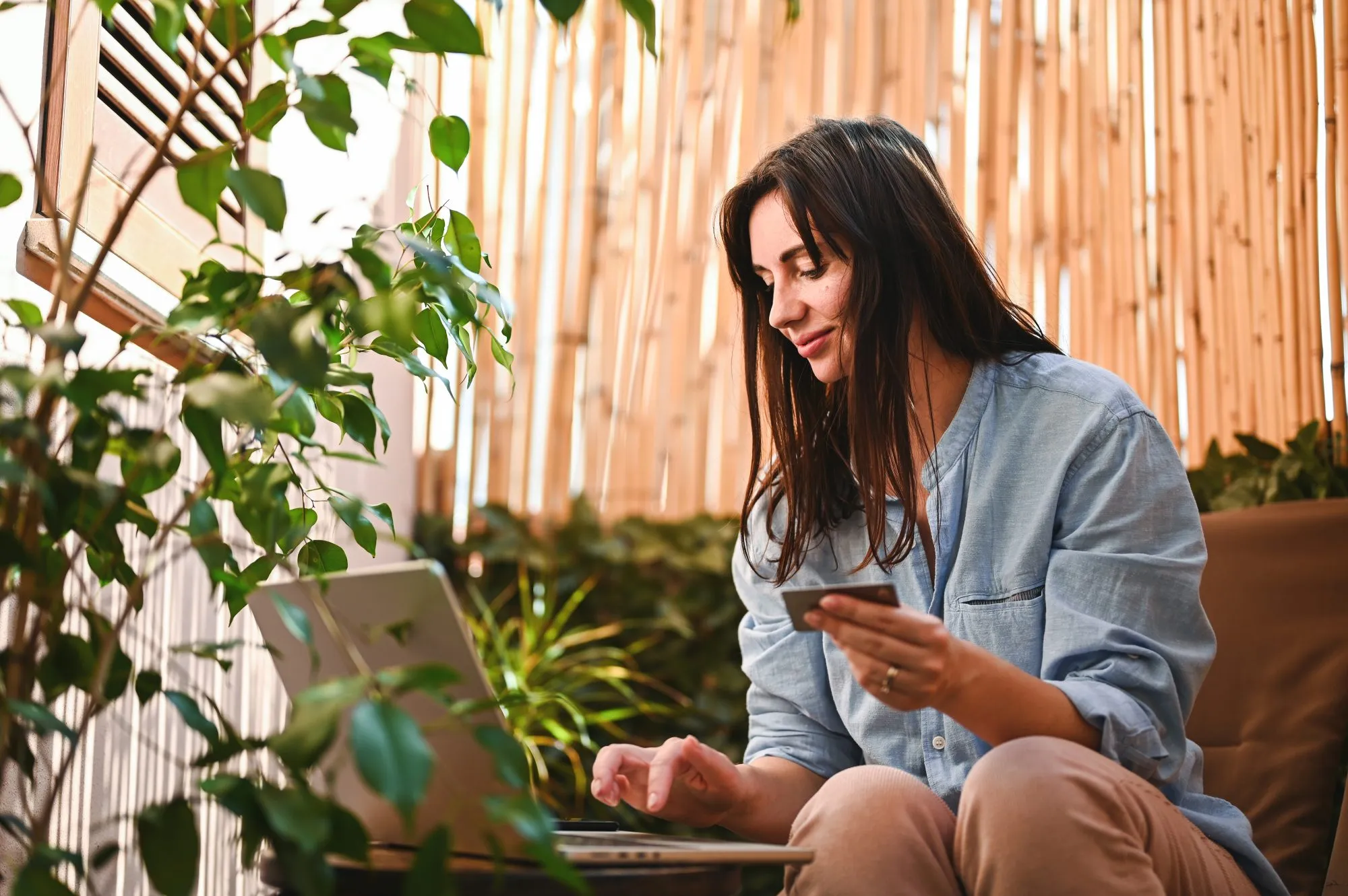 Online shopping concept. Sustainable lifestyle. Photo by Yuliya Taba/Getty Images
