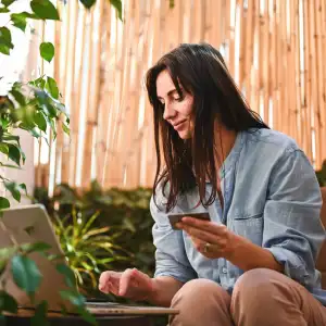 Online shopping concept. Sustainable lifestyle. Photo by Yuliya Taba/Getty Images