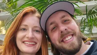 SaveAFox YouTuber’s Husband Says There Is an ‘Overwhelming Loneliness’ at Rescue