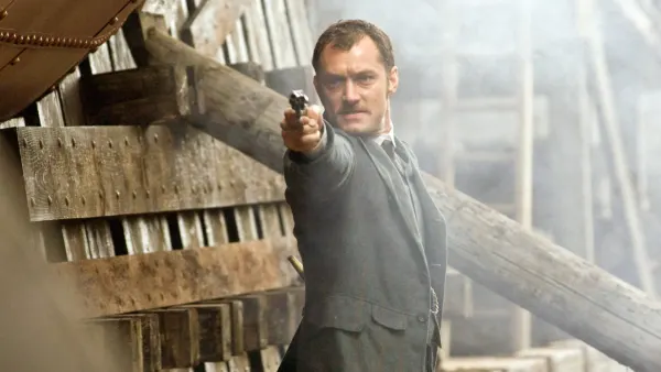 Jude Law in Sherlock Holmes