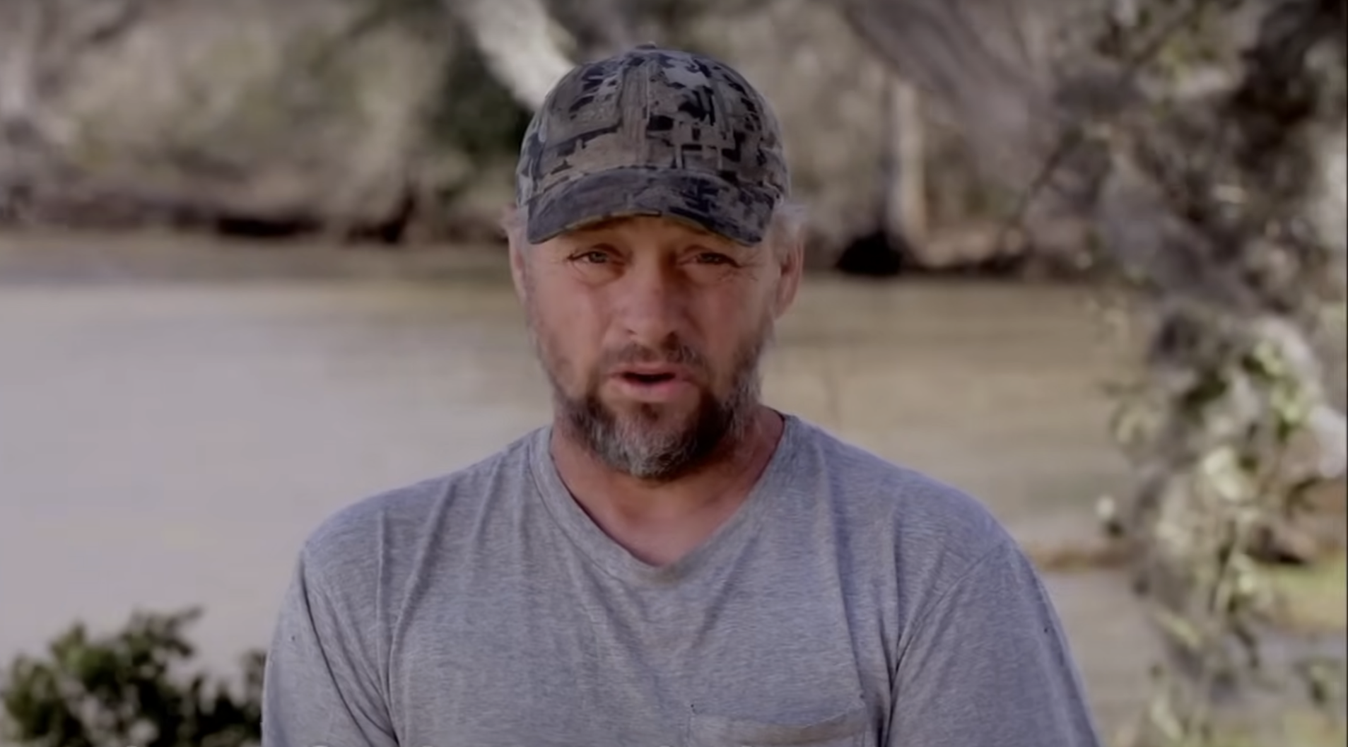 swamp people Junior Edwards Dies as Castmates Pays Tribute-2.jpg