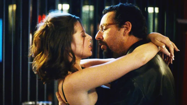 Julia Fox and Adam Sandler in Uncut Gems