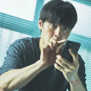 Kang Ha-neul in Wall to Wall