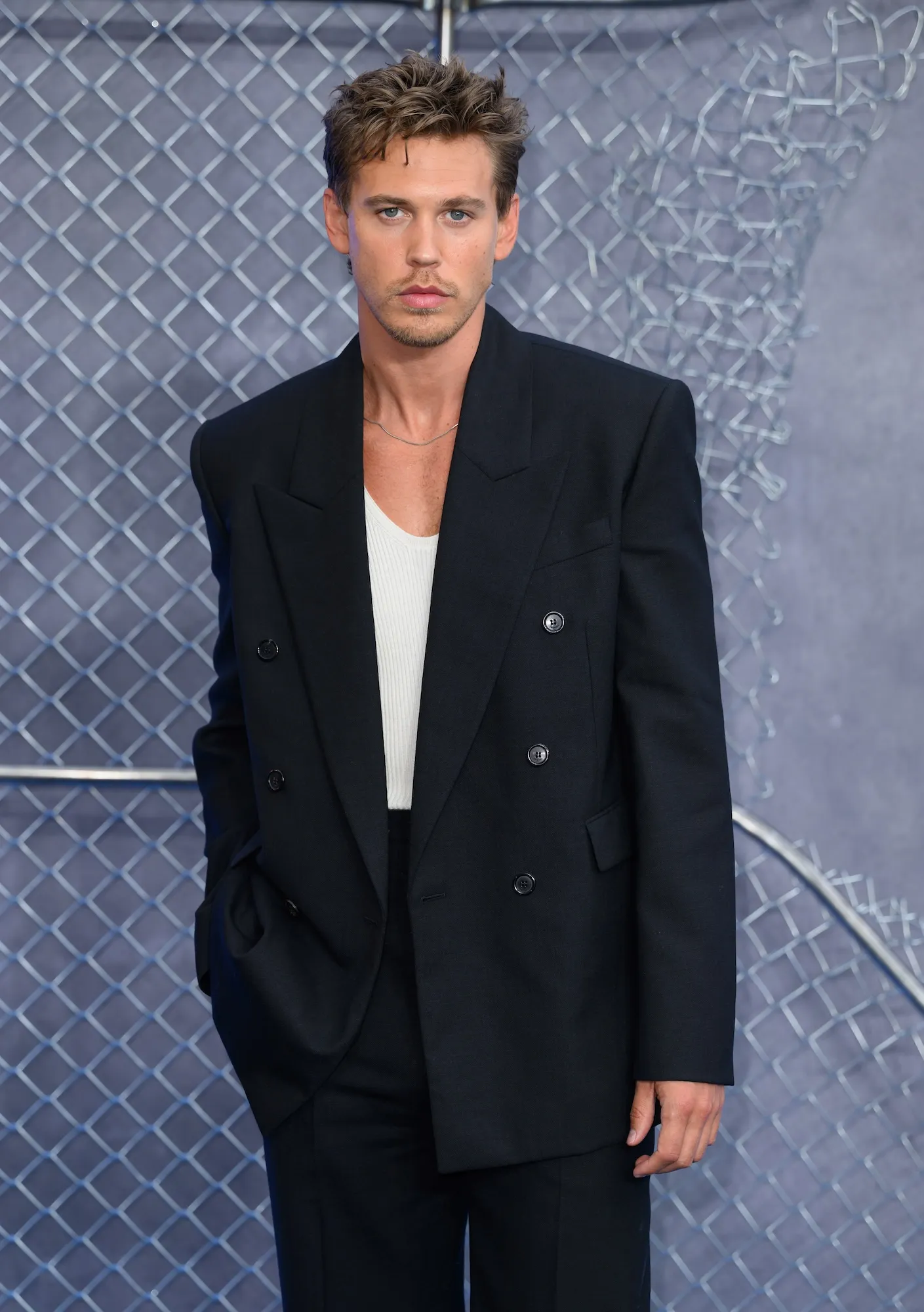 A Pitbull Tore Austin Butler Rotator Cuff During Once Upon a Time in Hollywood Fight With Brad Pitt