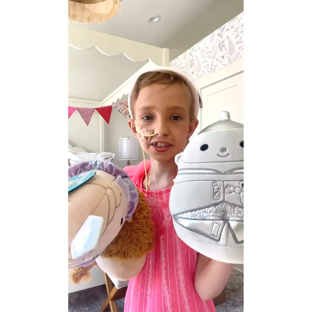 Ariana Grande Sends Package of Squishmallows to Influencer Brie Amid Stage 4 Cancer Battle