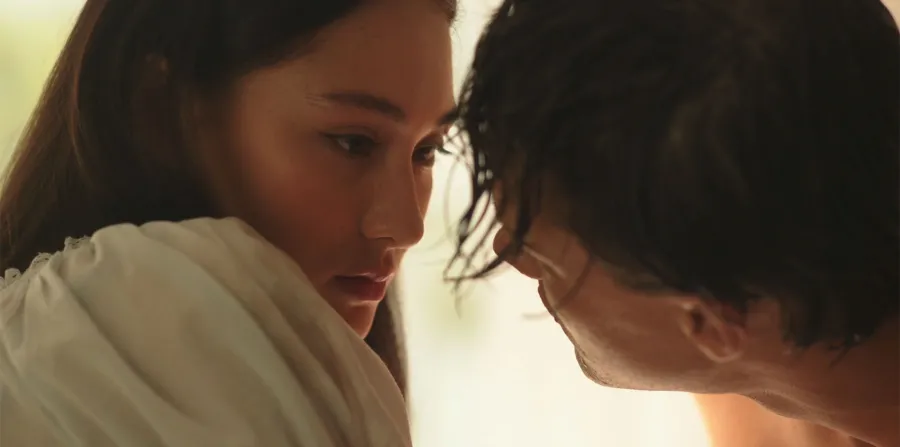 Belly Nearly Kisses Conrad Summer I Turned Pretty Recap 3