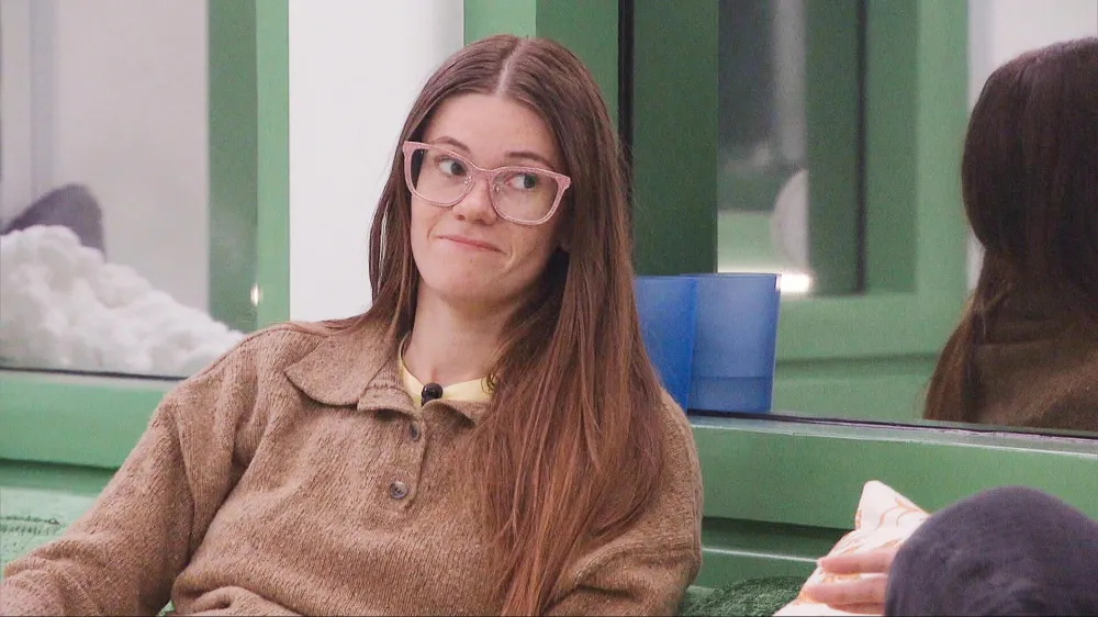 Big Brother s Janelle Pierzina Reveals Which BB27 Players Impress Her and It s Not Who You Think 005