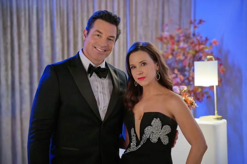 Brennan Elliott Praises Lacey Chabert for Help in Dark Times After Wife Death 3