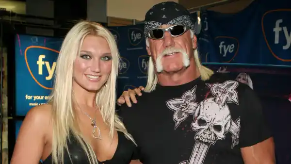 Brooke-and-Hulk-Hogan-GettyImages-117929128