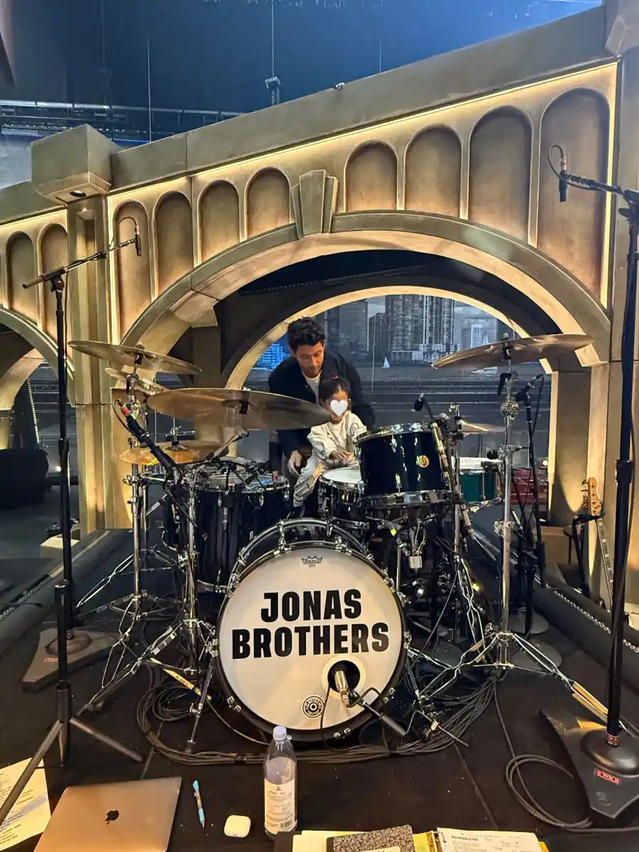 Celebrity Parents Who Brought Their Kids on Tour