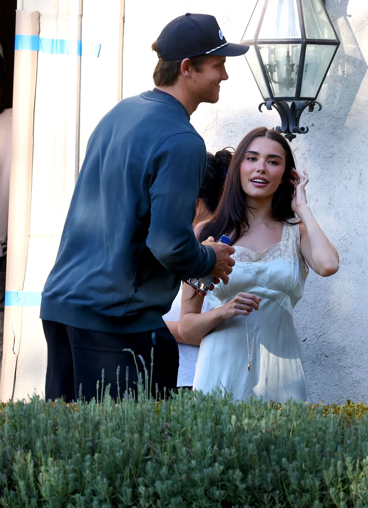 Chargers QB Justin Herbert and Pop Star Madison Beer Spark Dating Rumors BGUS_3324014_002