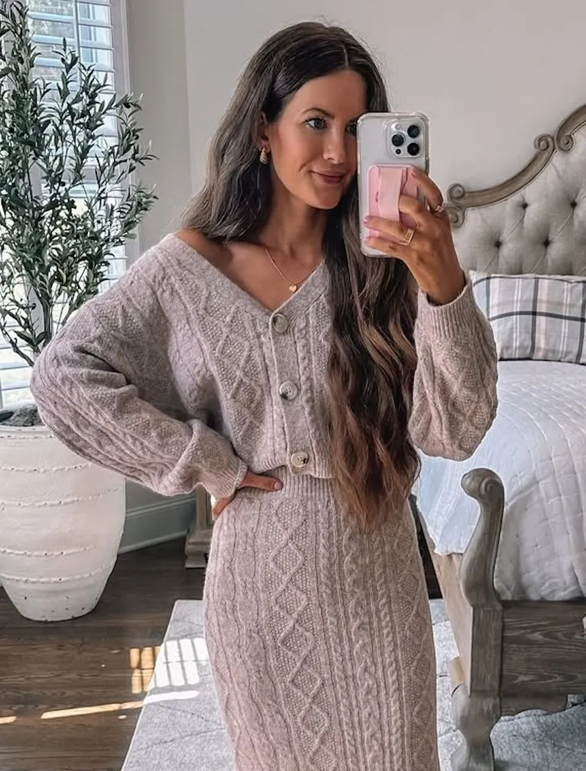 Christian Girl Fall Influencer Feels Pressure to Film New Videos