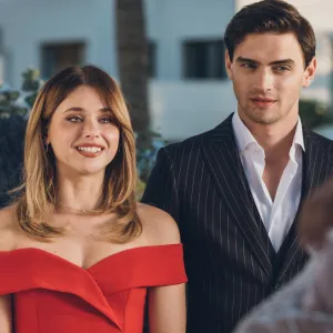 'Culpa nuestra' retoma la historia años después de la ruptura de “Noah Morán” (Nicole Wallace) y “Nick Leister” (Gabriel Guevara).