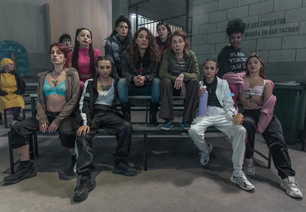 En el Barro. (L to R) Carmina Gonella as Gemela, Lorena Vega as La Zurda, Silvina Sabater as Victoria, Diana Gonella as Gemela in En el Barro. Cr. Consuelo Oppizzi / Netflix &copy;2025