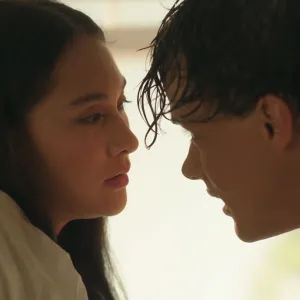 Feature Belly Nearly Kisses Conrad Summer I Turned Pretty Recap