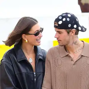 Hailey Bieber and Justin Bieber walking in New York.