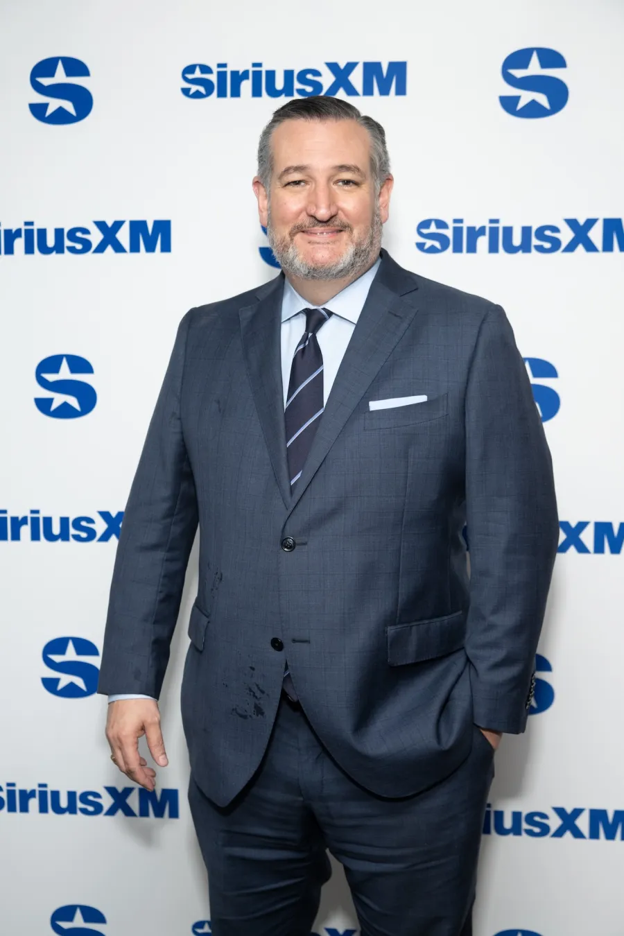 Stars React to Sydney Sweeney’s Controversial American Eagle Ad: Gabby Windey, Donald Trump, More