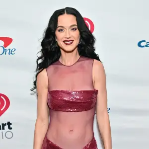 Katy Perry Shares Rare Photo of 4 Year Old Daughter Daisy