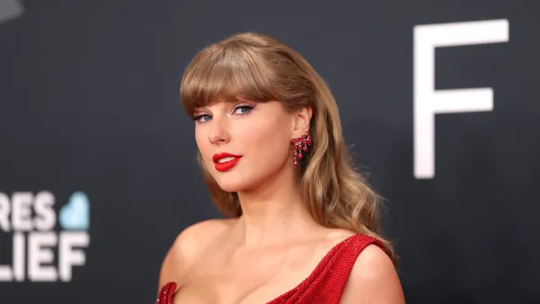GettyImages-2197310482-Swift.jpg