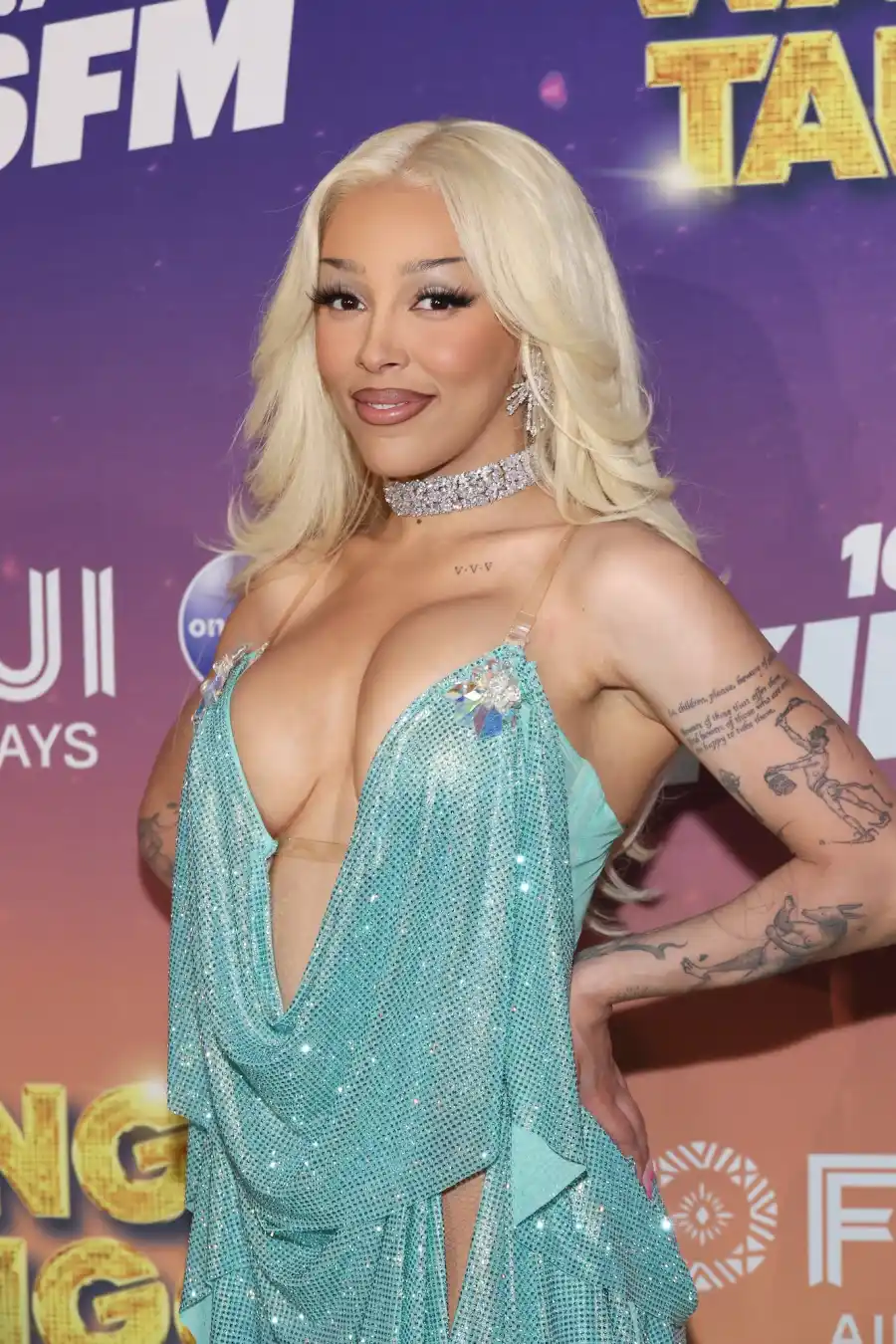 Stars React to Sydney Sweeney’s Controversial American Eagle Ad: Gabby Windey, Donald Trump, More