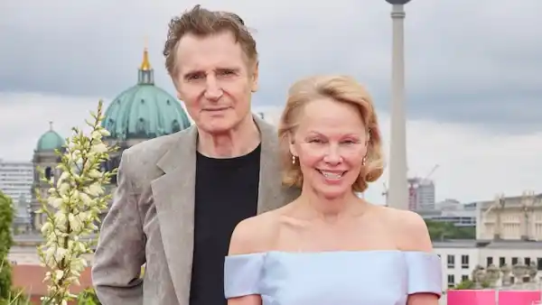 GettyImages-2226788955 Pamela Anderson Reflects on 'Beautiful Week' Amid Liam Neeson Romance