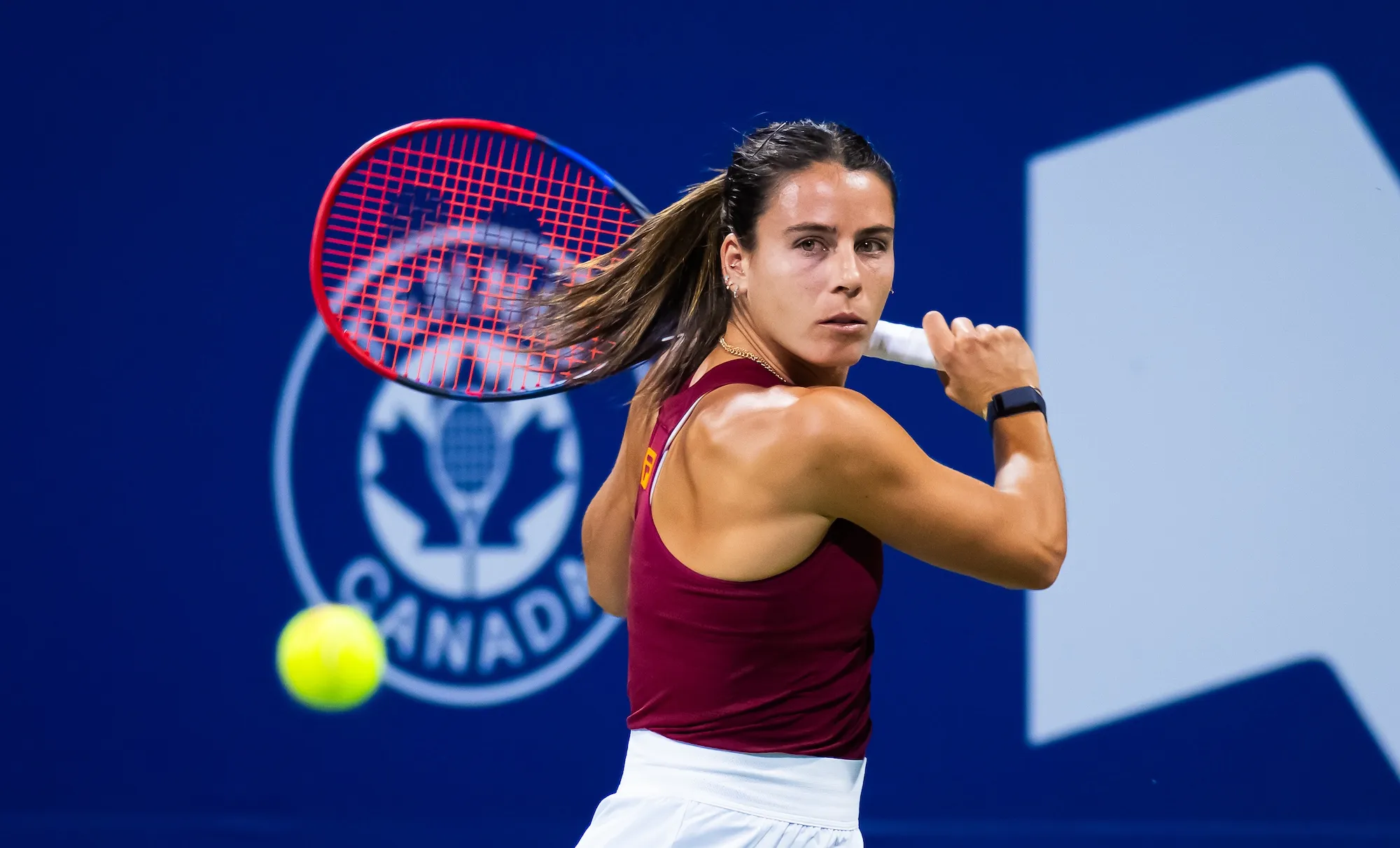 Tennis Star Emma Navarros Family Guide Meet Her Billionaire Parents