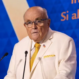 Rudy Giuliani Suffers Fractured Vertebrae, Other Injuries In ‘Serious’ Car Accident