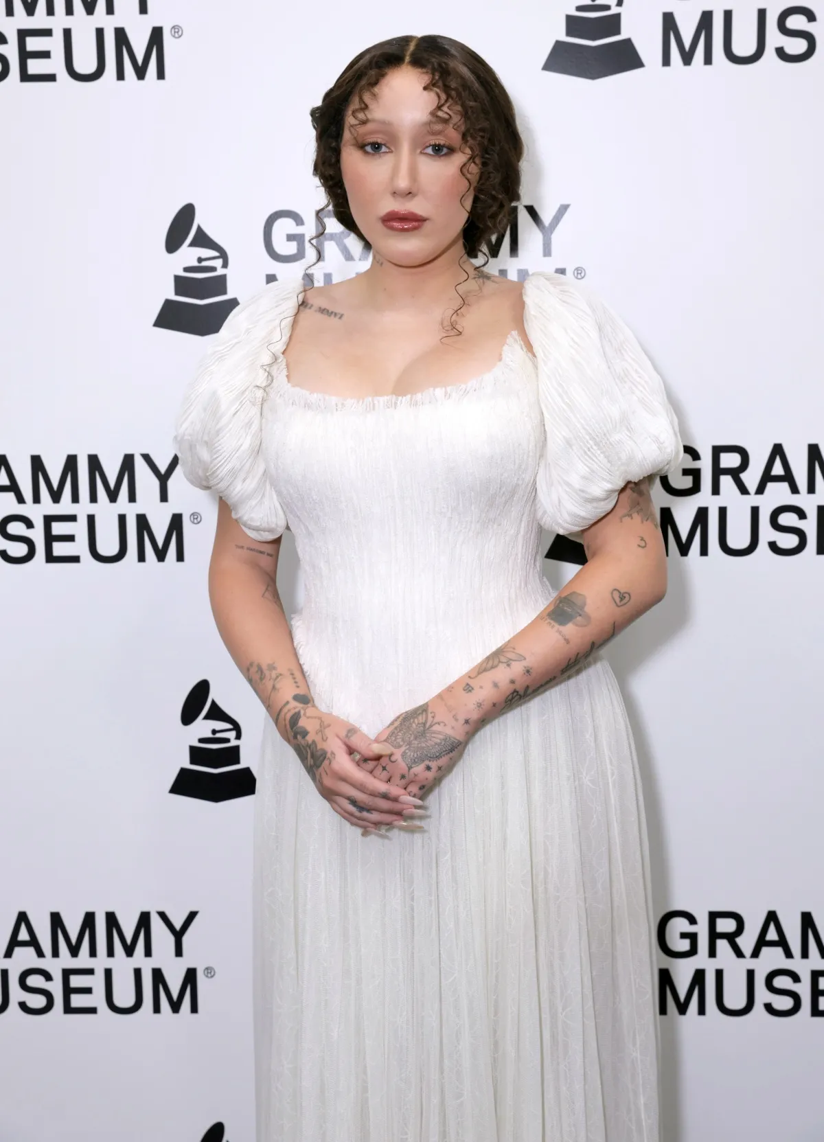 Noah Cyrus Addresses Family Feud Rumors It Doesnt Hurt Us