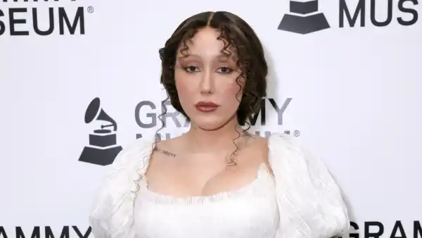 Noah Cyrus Addresses Family Feud Rumors It Doesnt Hurt Us