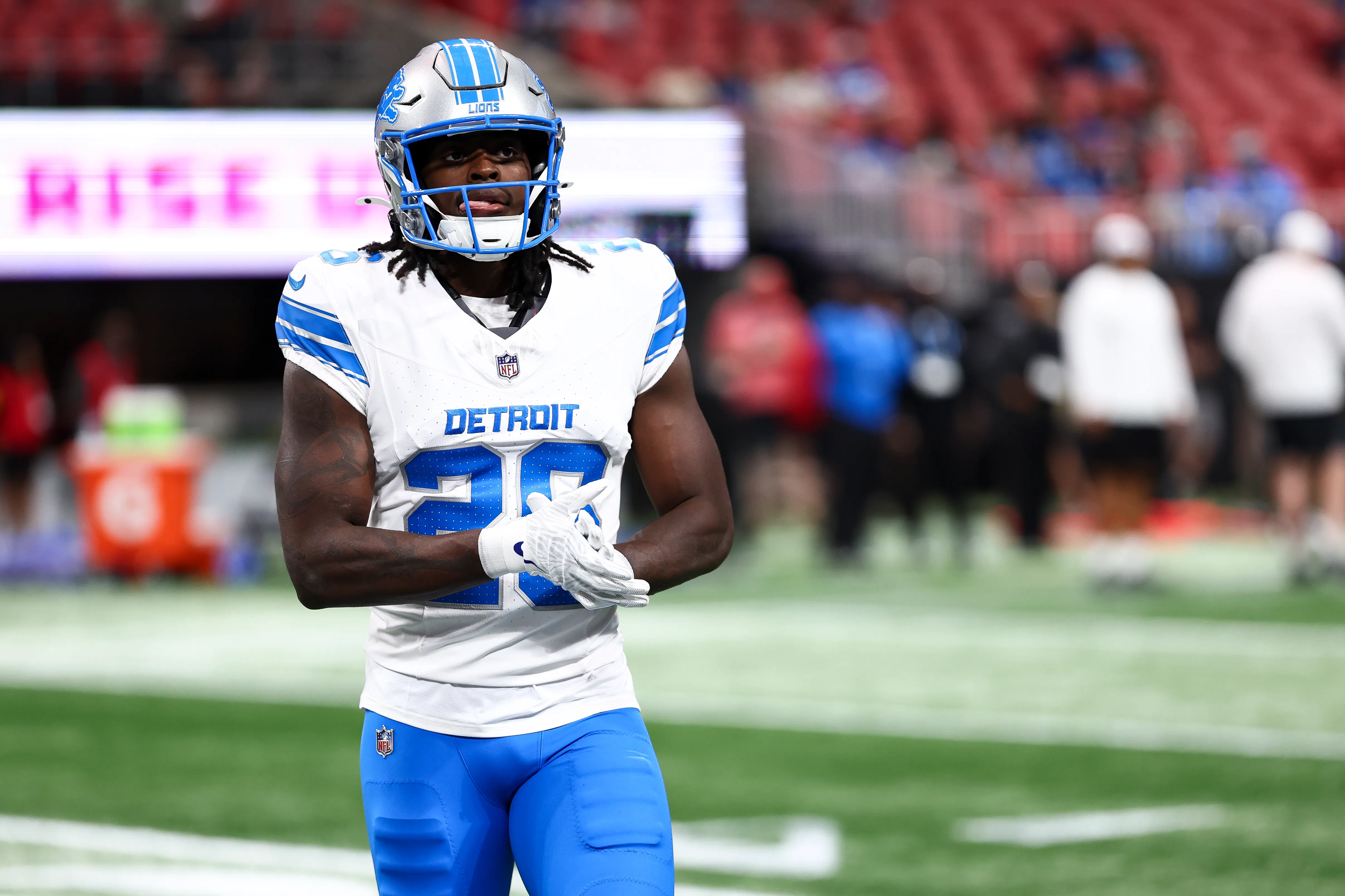 GettyImages-2228389872-Detroit-Lions-Morice-Norris-Hospitalized-Overnight-After-Nasty-Injury.jpg