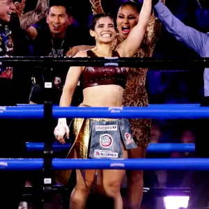 Alana Flores en su triunfo sobre la actriz Gala Montes en la Ciudad de México.