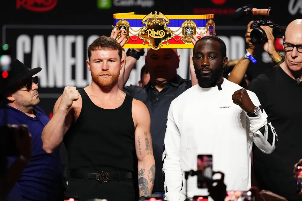 Canelo Alvarez y Terence Crawford.